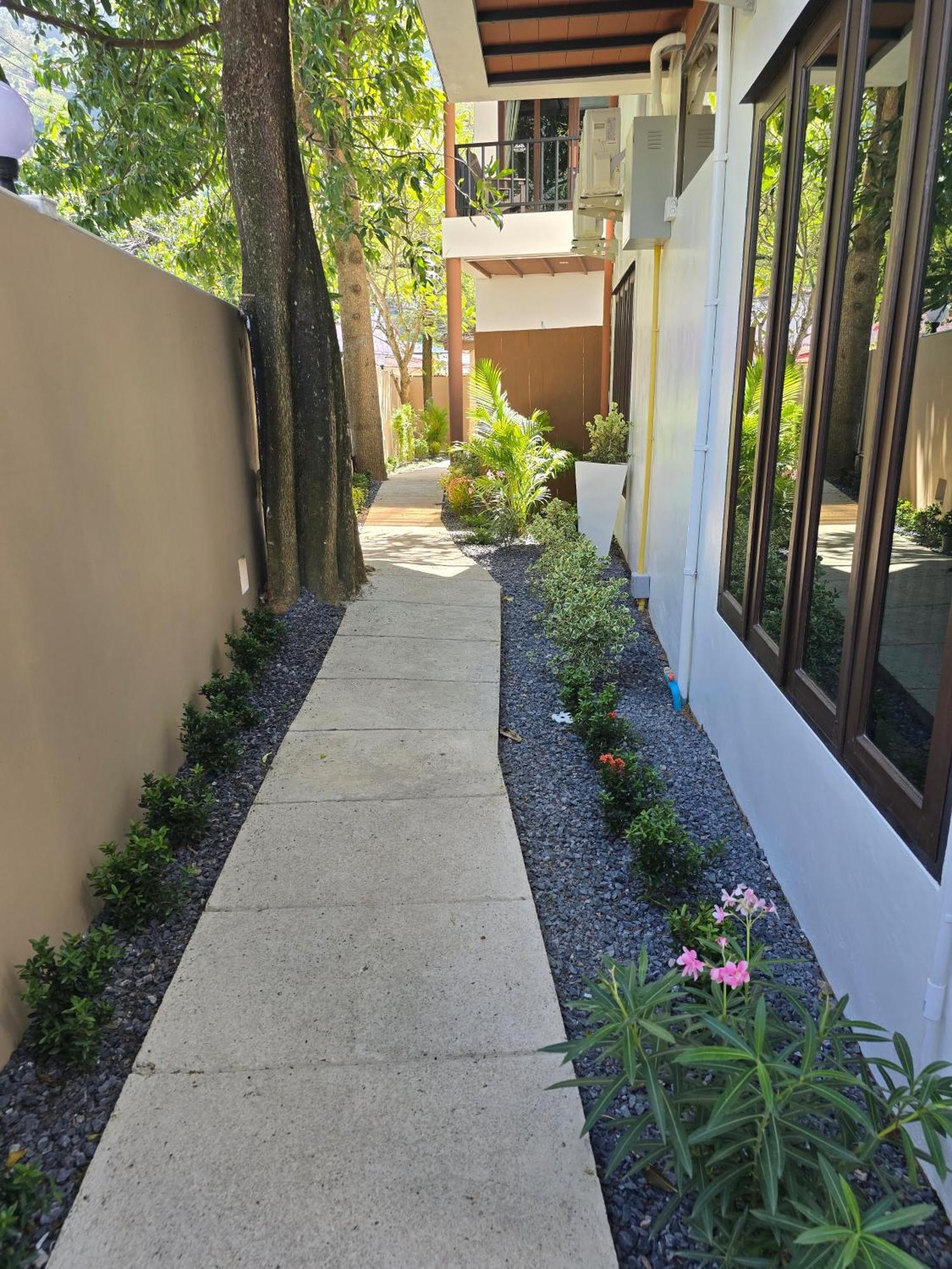 Blue Palm Residence Kata Exterior photo