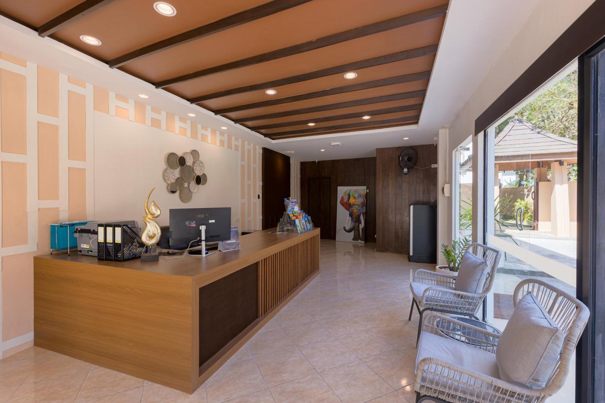 Blue Palm Residence Kata Exterior photo